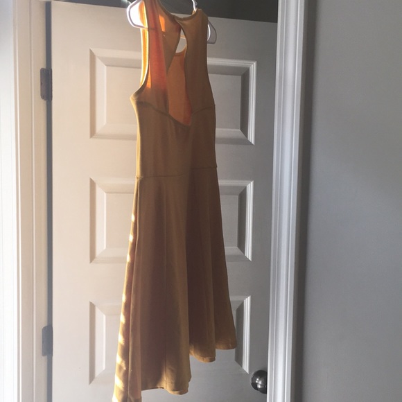 H & M womens mustard colored size M dress - Picture 6 of 10